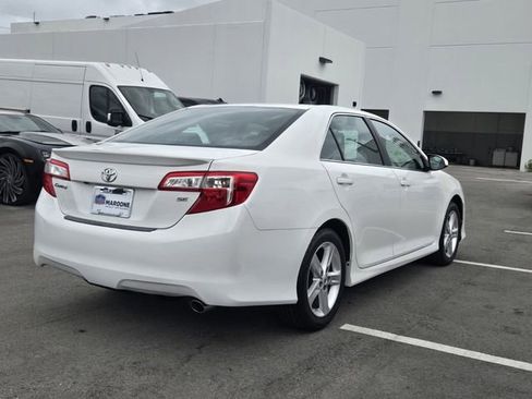 Used 2014 Toyota Camry SE image 7