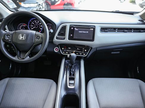 Used 2018 Honda HR-V EX image 16
