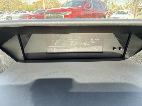 Used 2023 Subaru Crosstrek 2.0i image 28