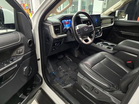 Used 2024 Ford Expedition Max XLT RWD image 17