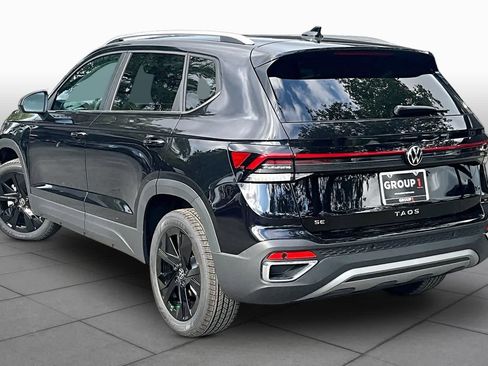 New 2026 Volkswagen Taos SE FWD image 12