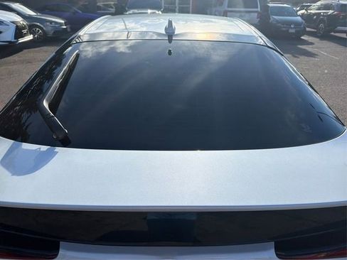 Used 2022 Toyota Prius Limited image 23