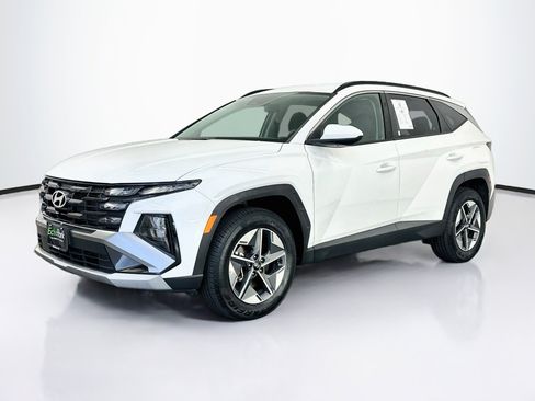 Used 2025 Hyundai Tucson SEL AWD/4WD image 3