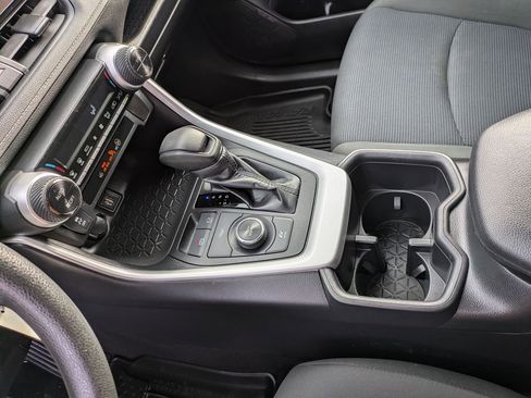 Used 2024 Toyota RAV4 LE image 13