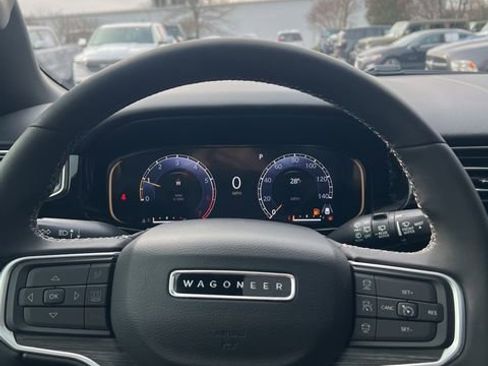 Used 2023 Jeep Wagoneer Series II w/ Premium Group I image 10