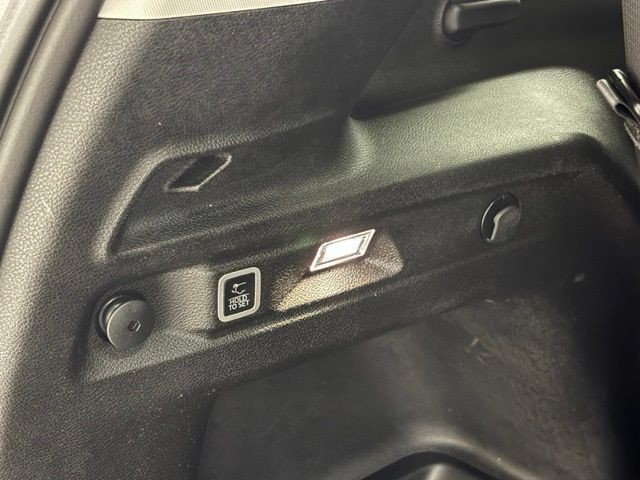 Used 2024 Jeep Grand Cherokee L Limited AWD/4WD image 10