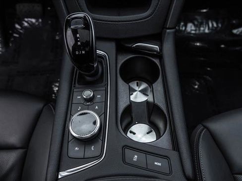 Used 2025 Cadillac XT6 Premium Luxury image 20