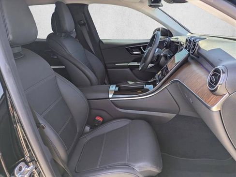 Used 2025 Mercedes-Benz GLC 350e 4MATIC image 20