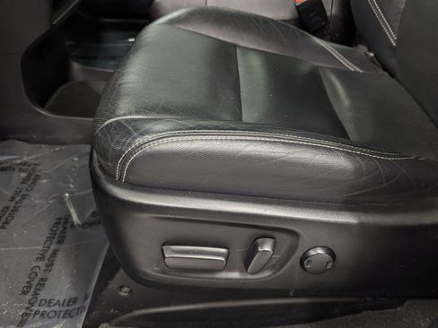 Used 2020 Toyota Sienna SE image 11