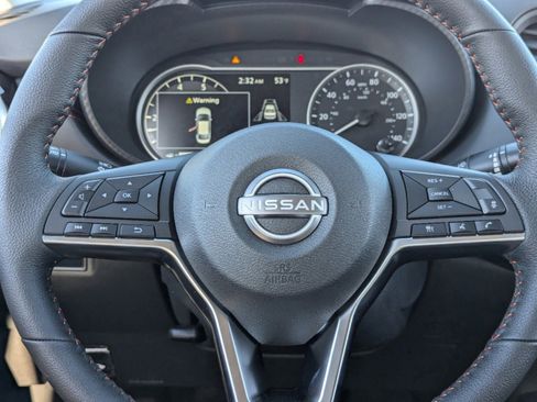 New 2025 Nissan Versa SR image 25