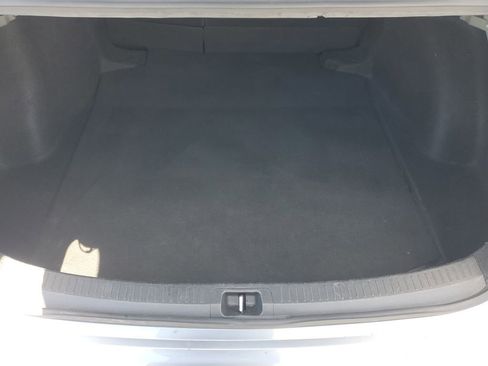 Used 2021 Toyota Corolla LE FWD image 8