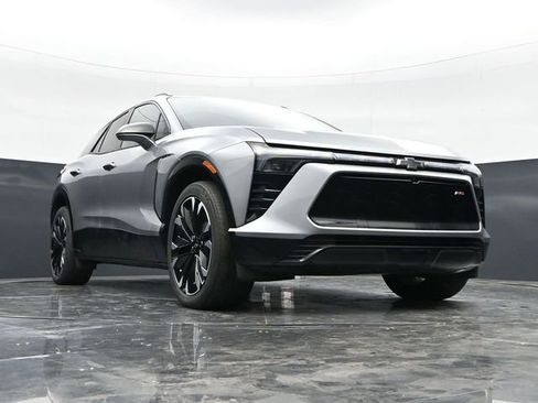Used 2024 Chevrolet Blazer EV RS AWD/4WD image 35