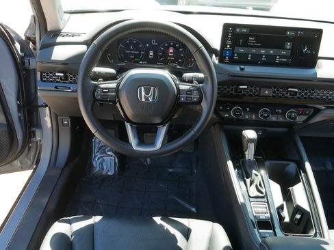 Used 2023 Honda Accord Touring image 20