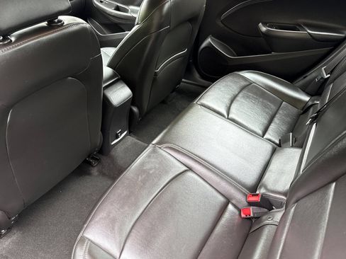 Used 2017 Chevrolet Cruze Premier FWD image 12