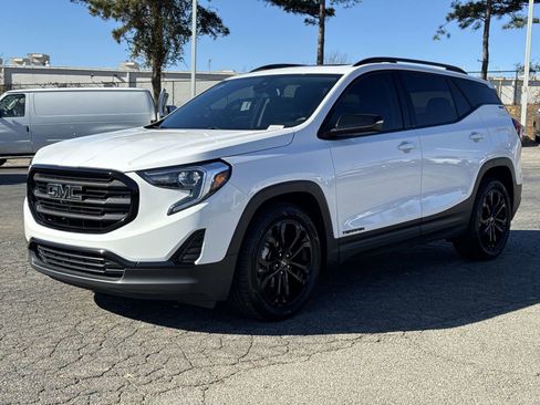 Used 2021 GMC Terrain SLE w/ Driver Convenience Package image 5