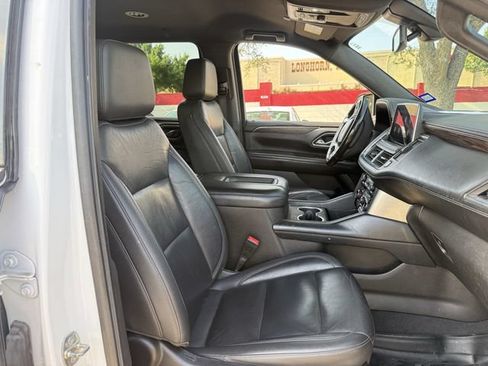 Used 2021 Chevrolet Suburban LT RWD image 30