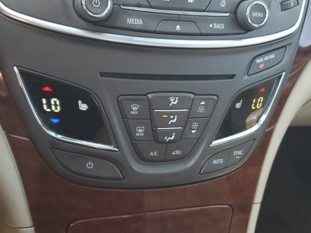 Used 2015 Buick Regal Premium w/ Driver Confidence Package #1 FWD image 32