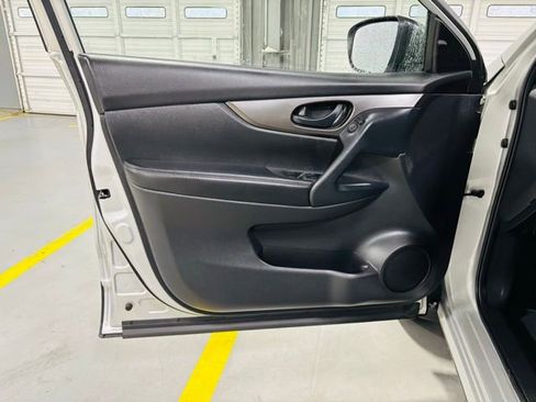 Used 2022 Nissan Rogue Sport S image 21