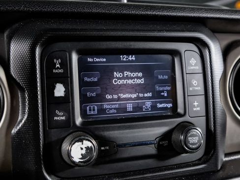Used 2020 Jeep Wrangler Sport AWD/4WD image 21