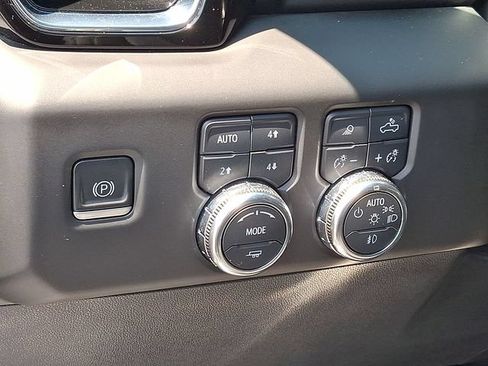 Certified 2023 GMC Sierra 1500 Denali w/ Technology Package AWD/4WD image 35