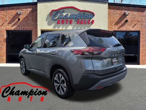 Used 2023 Nissan Rogue SV FWD image 7