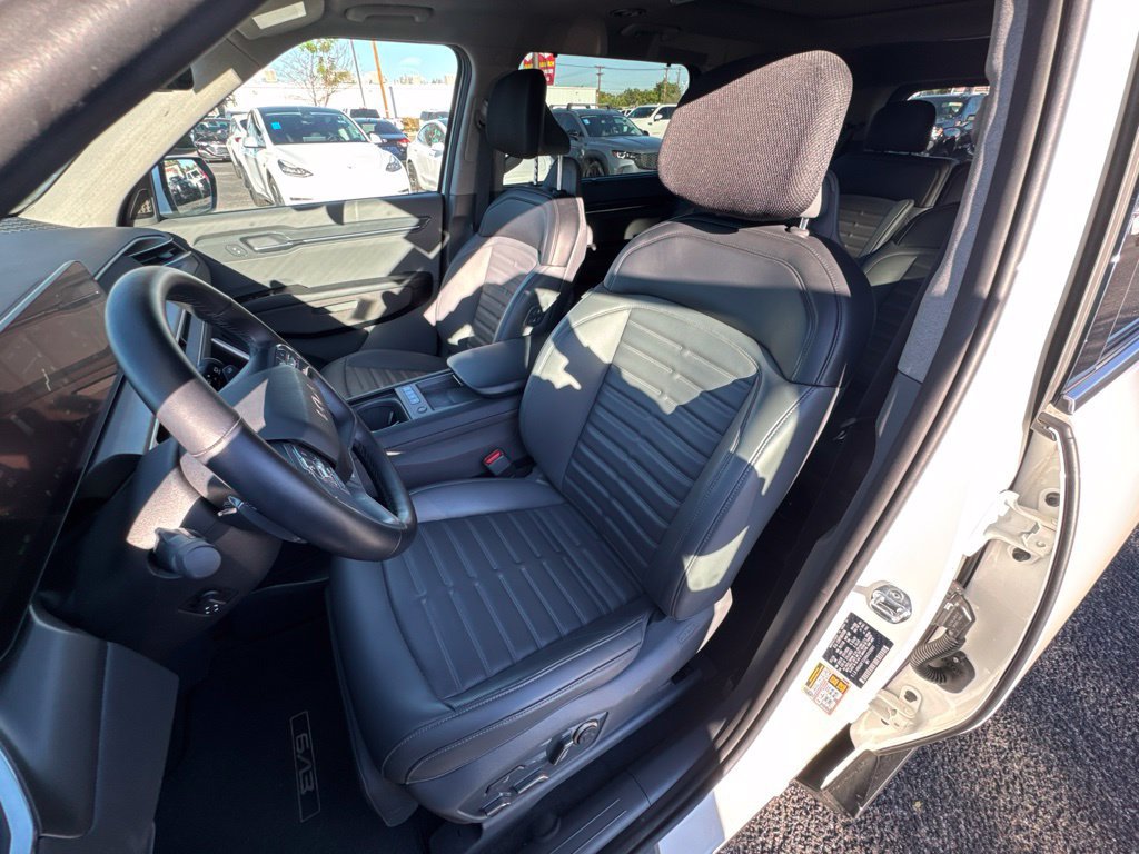 Used 2024 Kia EV9 Land AWD/4WD image 12