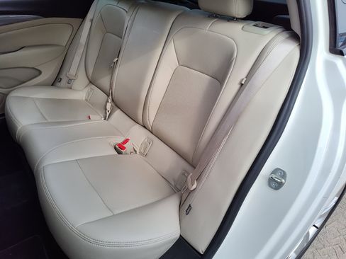 Used 2019 Buick Regal Preferred image 23