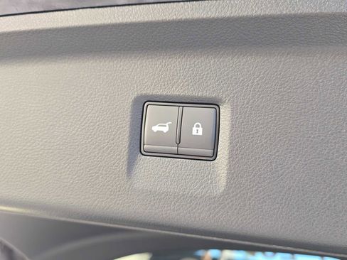 Certified 2026 INFINITI QX60 Luxe w/ Family Package image 8