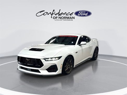 Used 2025 Ford Mustang GT Premium w/ GT Performance Package image 3