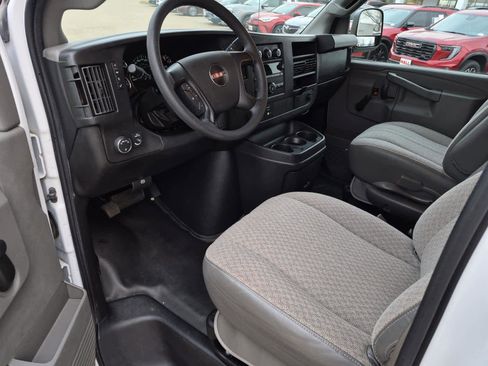 Certified 2016 GMC Savana 3500 image 14