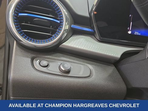 Used 2025 Chevrolet Trax LT w/ Driver Confidence Package FWD image 23