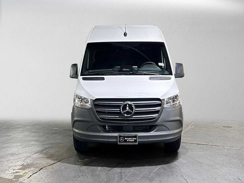 Used 2026 Mercedes-Benz Sprinter 2500 image 8