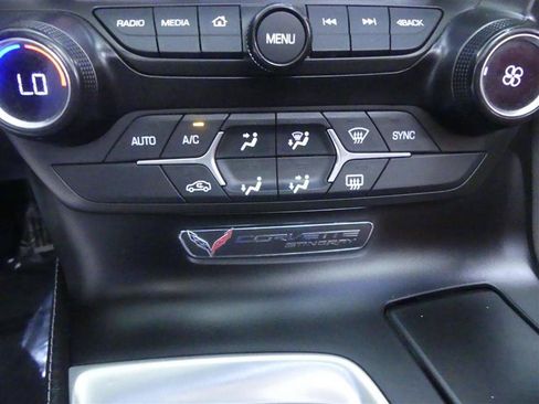 Used 2019 Chevrolet Corvette Stingray Coupe w/ Carbon Flash Badge Package RWD image 15