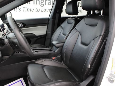 Used 2025 Jeep Compass Limited AWD/4WD image 14