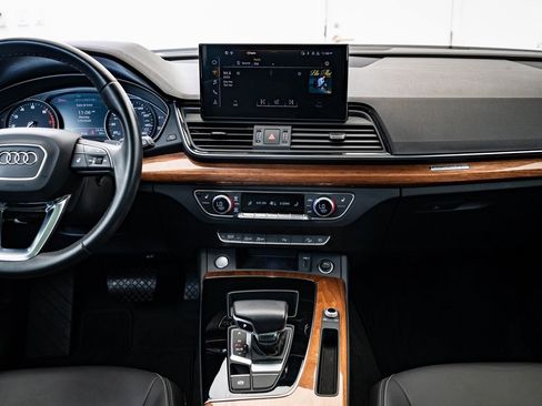 Used 2023 Audi Q5 2.0T Premium w/ Convenience Package image 29