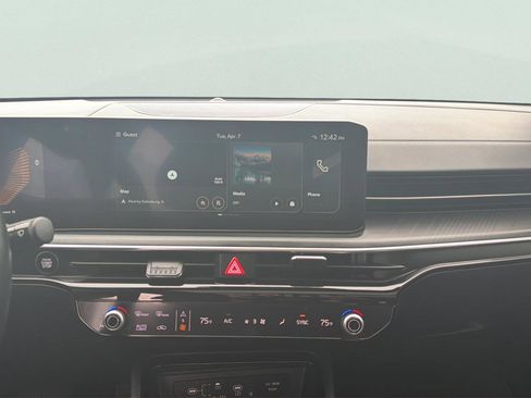 Used 2025 Kia K5 GT-Line w/ GT-Line Premium Package image 15
