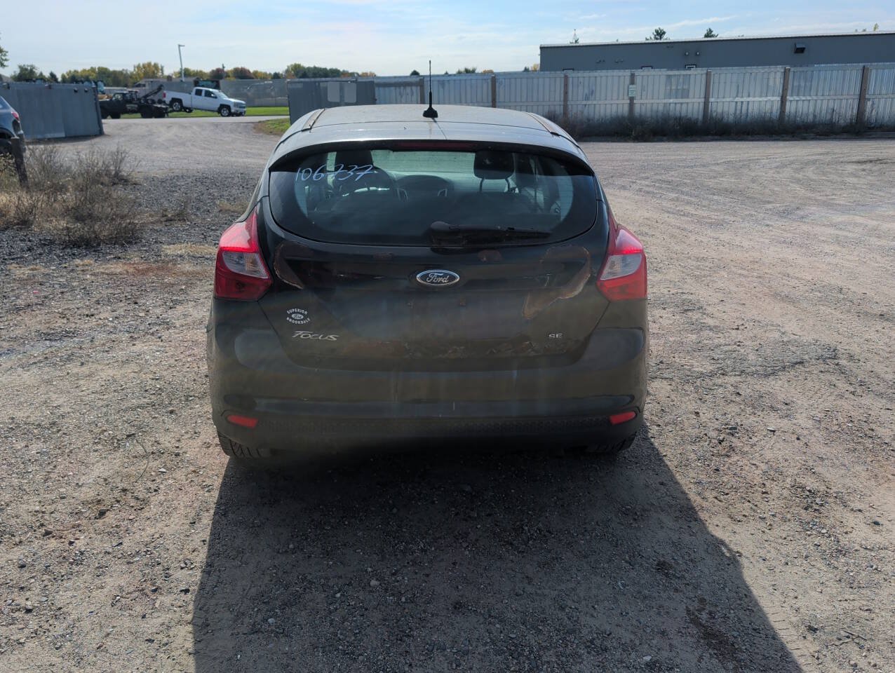 Used 2012 Ford Focus SE w/ SE Winter Pkg FWD image 4