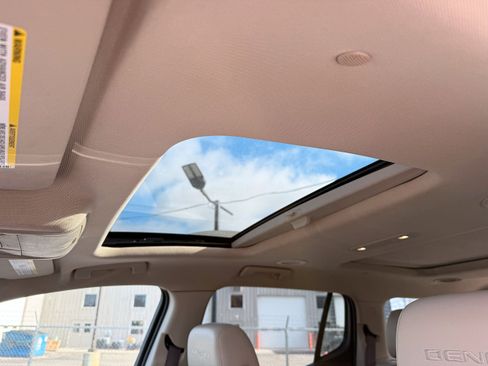 Used 2019 GMC Acadia Denali w/ Technology Package image 19