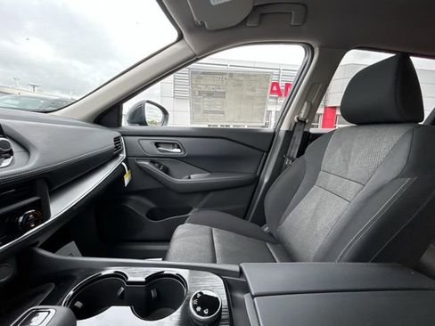 New 2026 Nissan Rogue SV AWD/4WD image 38