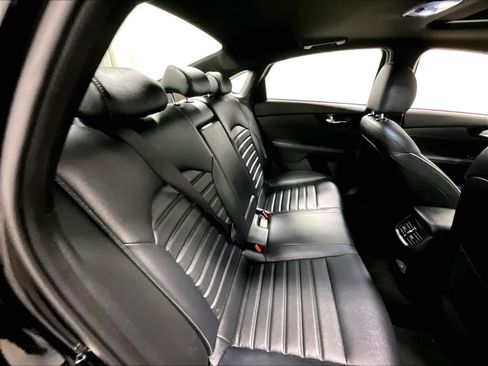 Used 2023 Kia Forte GT-Line w/ GT-Line Premium Package image 16