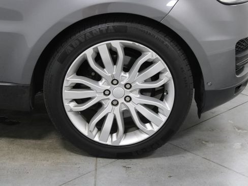 Used 2017 Land Rover Range Rover Sport SE AWD/4WD image 12