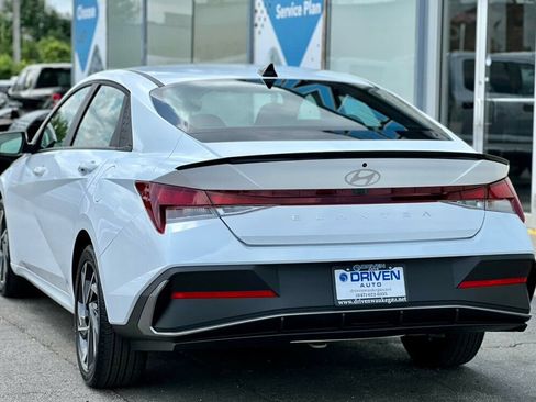 Used 2025 Hyundai Elantra Sport w/ Cargo Package FWD image 34