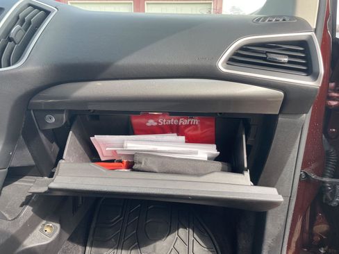 Used 2015 Ford Edge SEL w/ Equipment Group 201A image 29