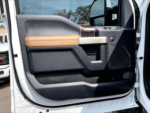 Used 2022 Ford F250 Lariat w/ Tremor Off-Road Package image 23