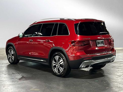 New 2025 Mercedes-Benz GLB 250 4MATIC image 6