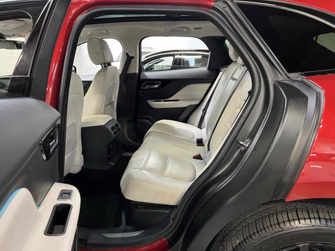 Used 2019 Jaguar F-PACE Prestige image 7