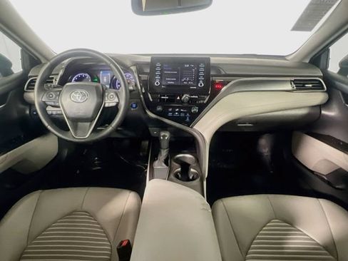 Used 2021 Toyota Camry SE w/ Convenience Package FWD image 28