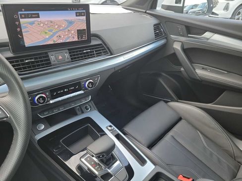 Certified 2025 Audi Q5 2.0T Premium Plus w/ Premium Plus Package AWD/4WD image 26