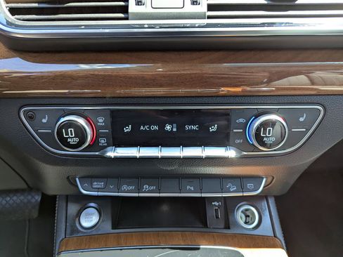 Used 2023 Audi Q5 2.0T Premium Plus AWD/4WD image 22