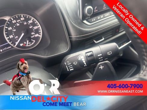 Used 2025 Nissan Rogue SV image 20